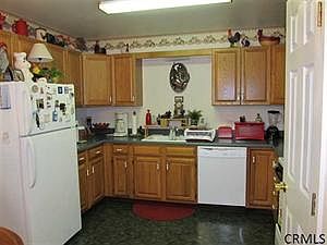 3rd image of 25 Coleman Ave