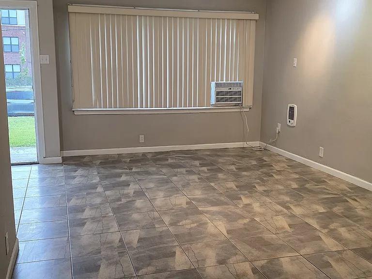 10820 Olive Blvd — Photo 5