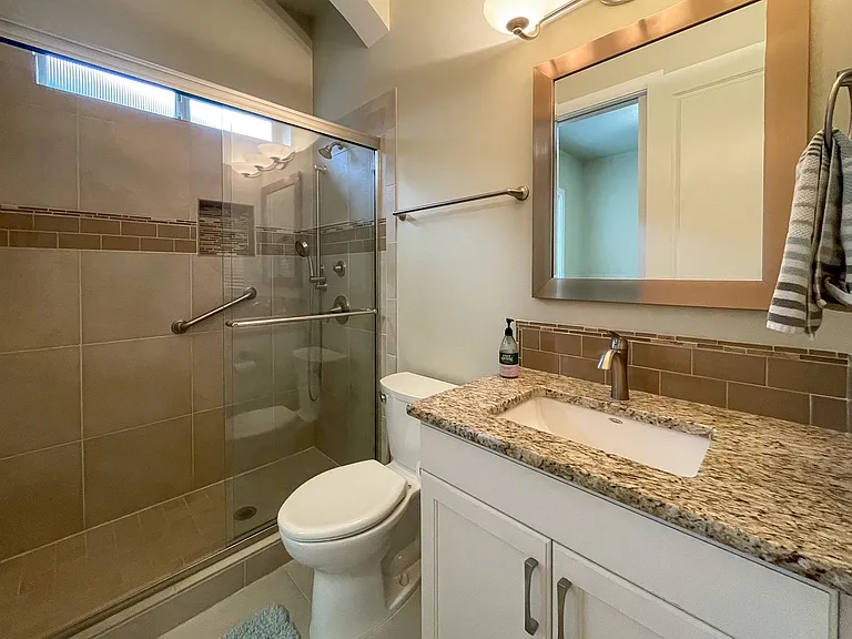 307 E Grove Creek Ln — Photo 45