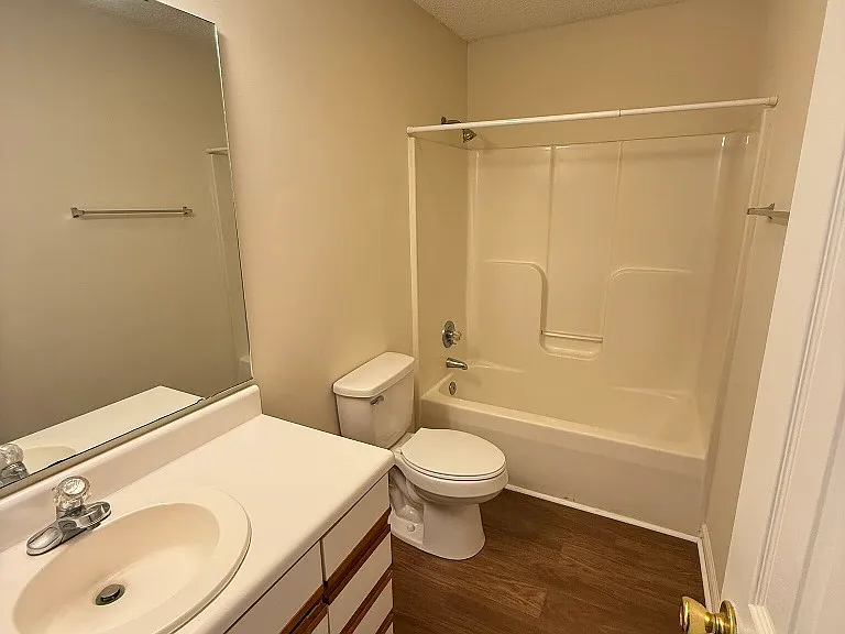 1108B Holden Dr #B — Photo 16