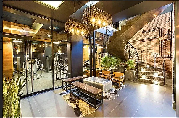 Rented by The KCI Group | media 25