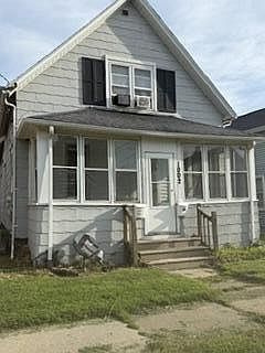 1st image of 1002 43rd STREET