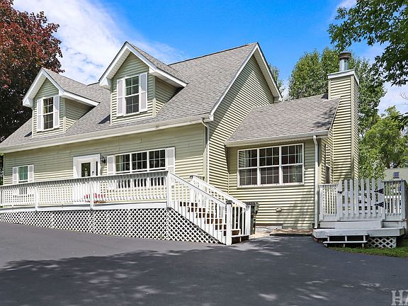 2nd image of 40431 N Fairview St