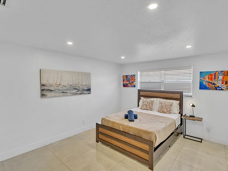 2121 McKinley St #2 — Photo 8