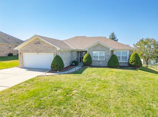 884 N Shore Blvd, Franklin, IN 46131