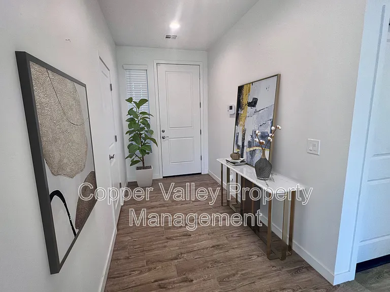 812 E Irvine Rd — Photo 8