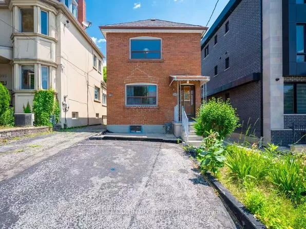 393 Glenholme Ave, Toronto, ON M6E 3E6