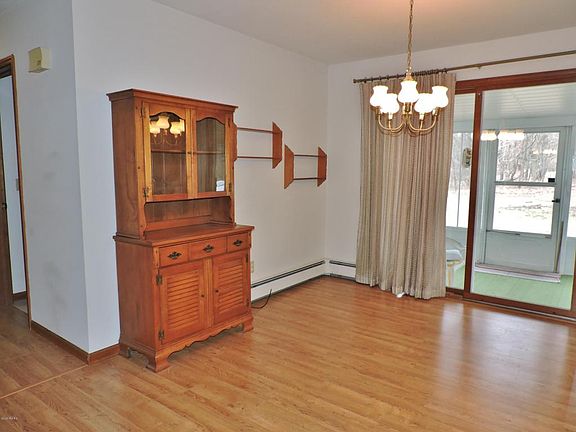 3rd image of 12322 175th Ave