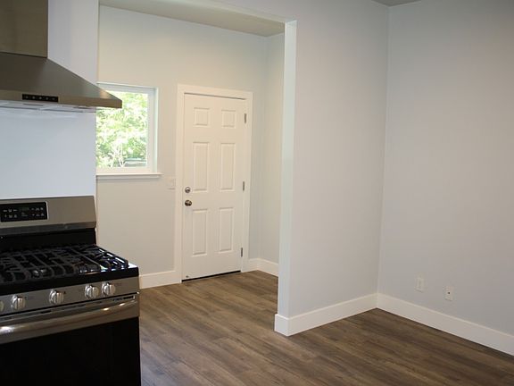 5th image of 428 6th St