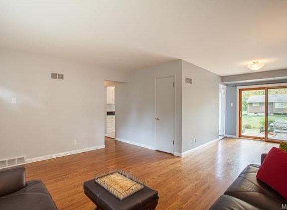 5th image of 9933 Heatherton Dr