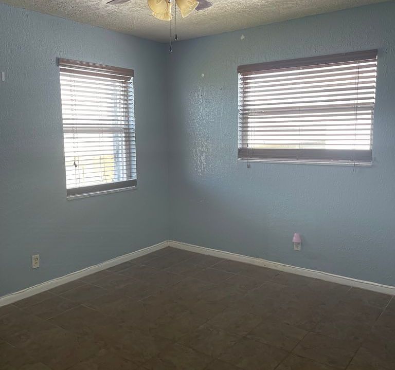 2nd image of 511 W Kalmia Dr APT 8