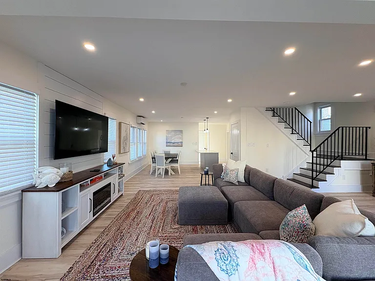 6 N Jasper Ave — Photo 13