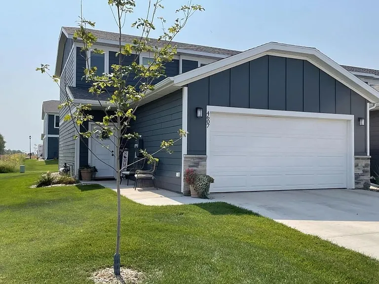 4607 E Leubecher Pl — Photo 8