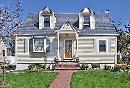 1st image of 46 Baisley Ave