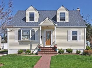 46 Baisley Ave, East Rockaway, NY 11518