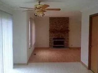 209 Cool Stone Bnd, Lake In The Hills, IL 60156