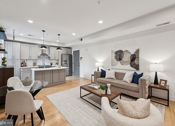 3rd image of 811 Upshur St NW Unit 4