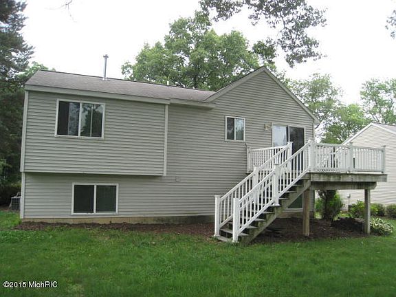 5th image of 3118 Boyes Ave NE