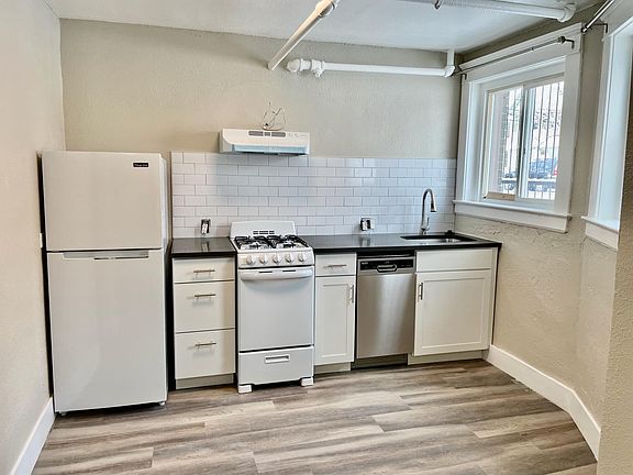 5th image of 1575 Gaylord St APT 9