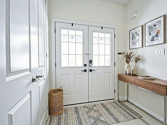 2nd image of 5 Cypress Point St