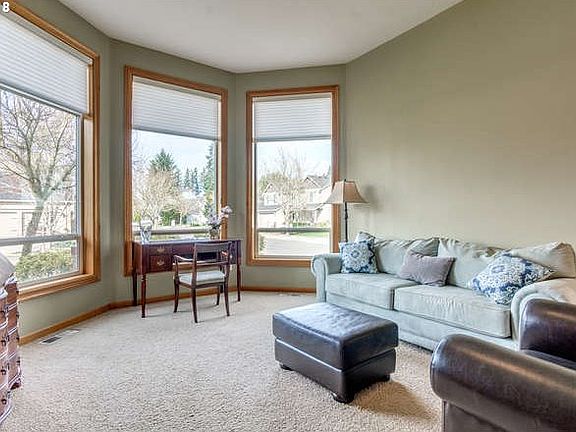 4th image of 18019 NE 24th St