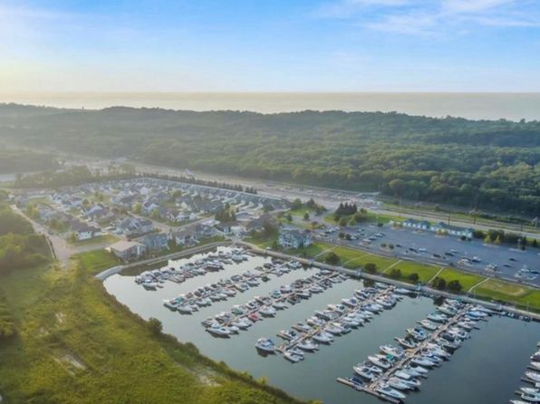 6009 S Dune Harbor Dr APT 203, Portage, IN 46368