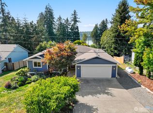 9925 Whitecap Dr NW, Olympia, WA 98502