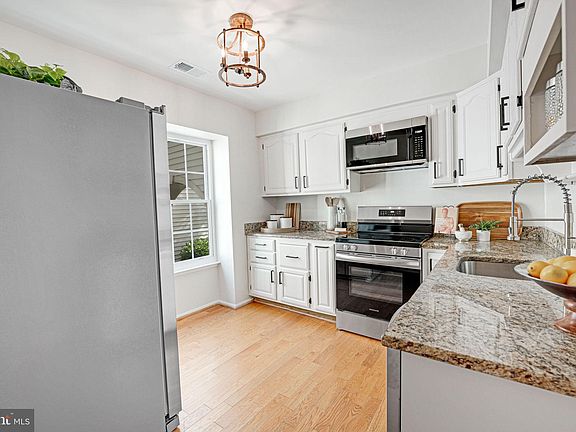 5th image of 10313 Annaberg Ct #154