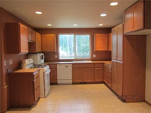 4th image of 18220 SE Suncrest Ct