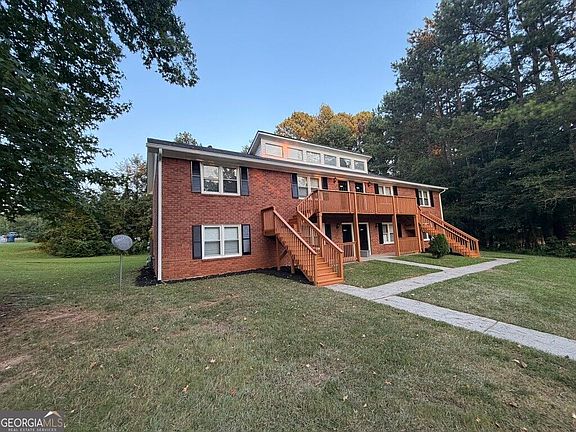 4th image of 1988 Patterson Ct #1988