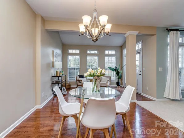 5922 Union Pacific Ave, Charlotte, NC 28210