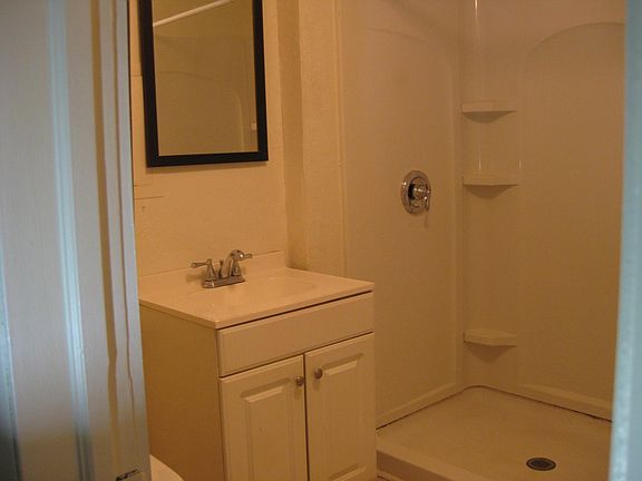 5th image of 106 Bolling St APT 4