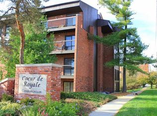 585 Coeur De Royale Dr APT 101, Saint Louis, MO 63141