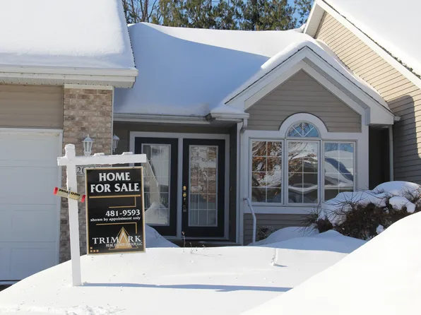 2038 Blue Bell Way NW, Grand Rapids, MI 49504