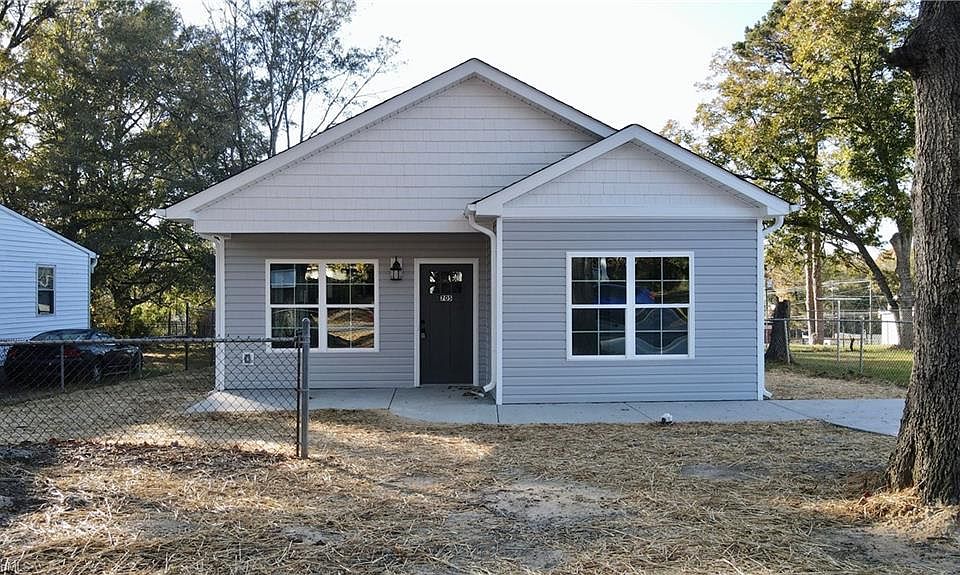 1st image of 705 Holt Ave