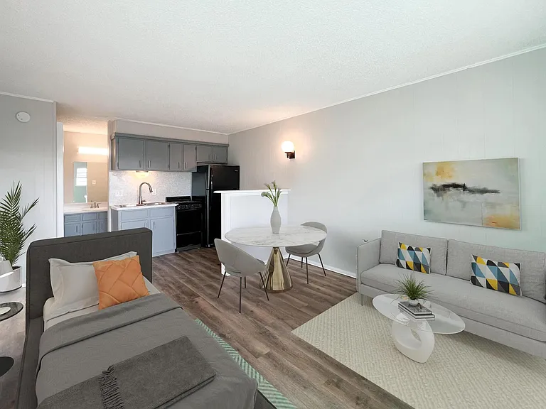 4501 Brownfield Dr — Photo 4