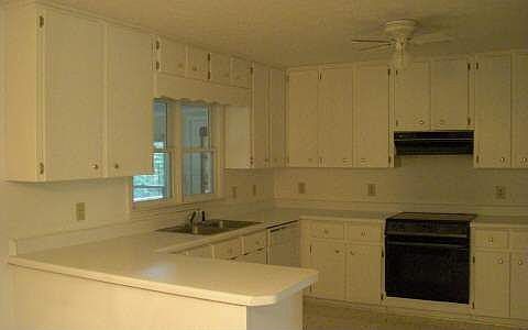 2nd image of 198 Pine Knoll Ln