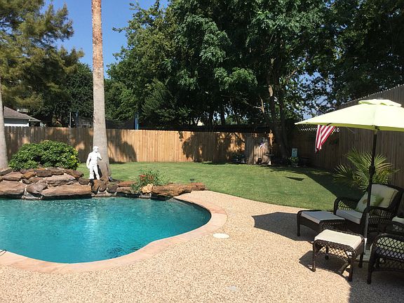 4th image of 1431 Emmott Dr