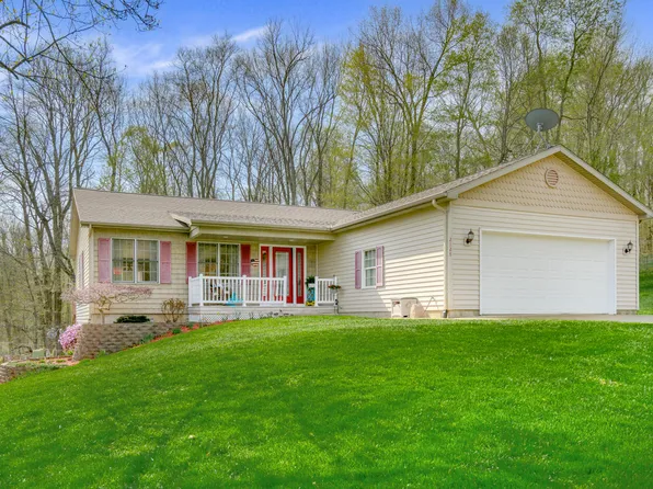 2128 Fox Mountain Dr, Otsego, MI 49078