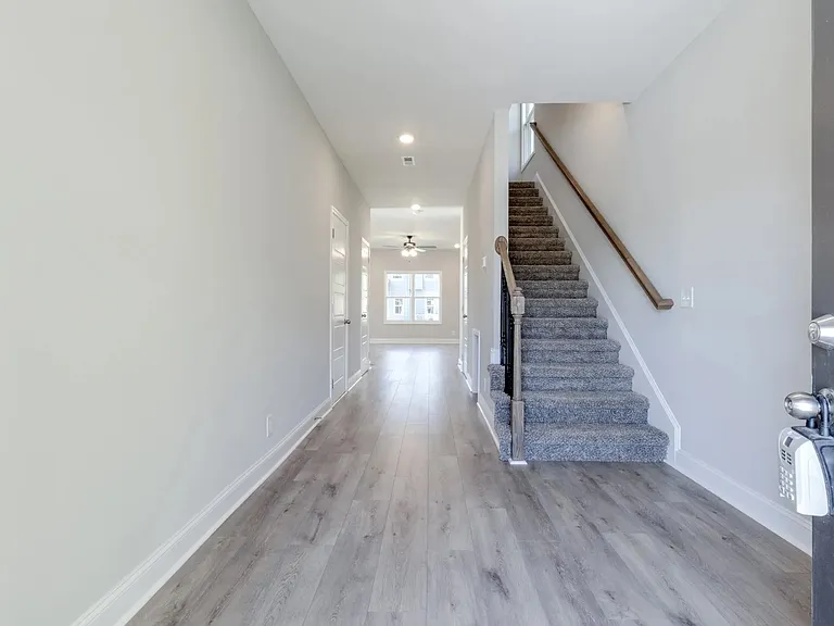 205 Notgrass Rd — Photo 2