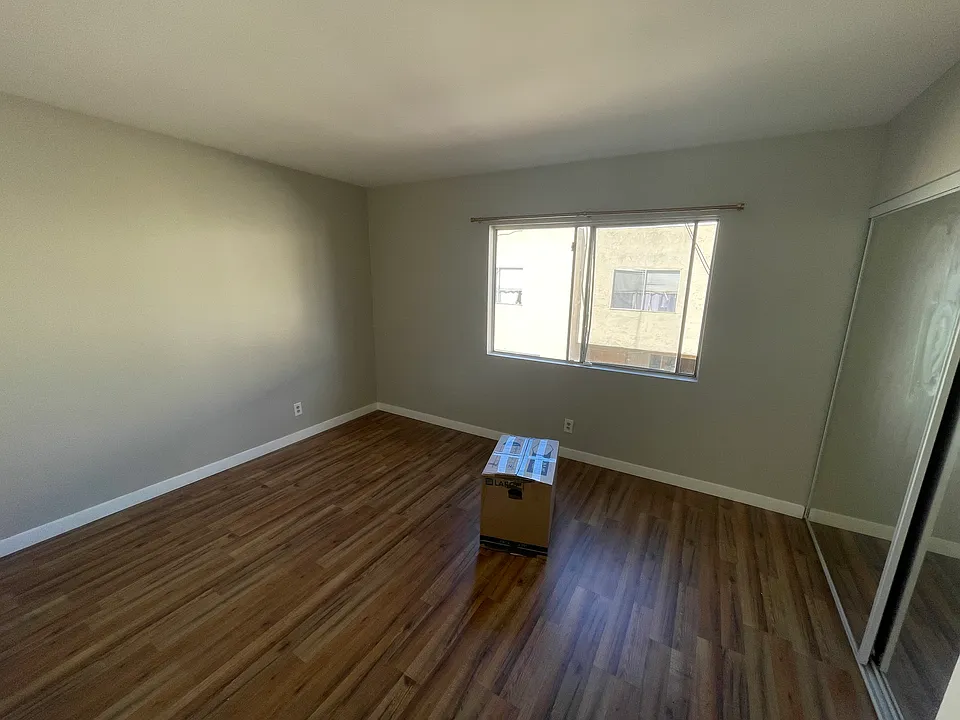6861 Alvarado Rd #5