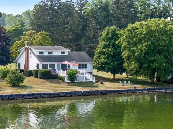 2221 Lake Rd, Seneca Falls, NY 13148