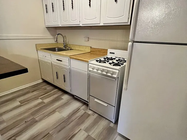 3018 Patterson Avenue — Photo 3