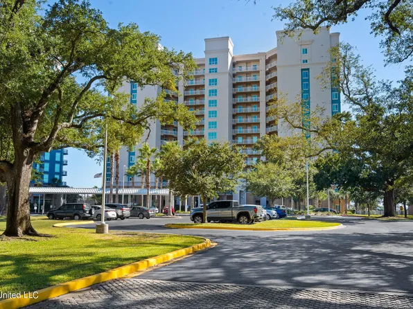 2228 Beach Dr APT 303, Gulfport, MS 39507