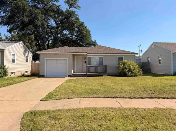 608 E 15th St, Hays, KS 67601