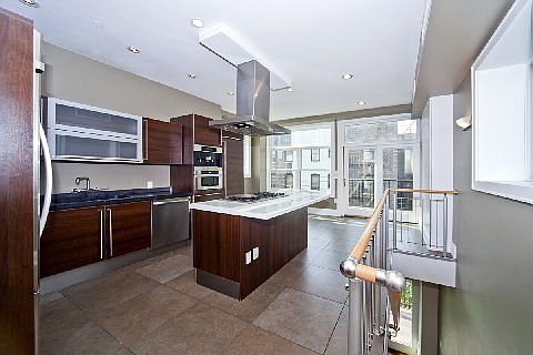 2nd image of 128 W 111th St