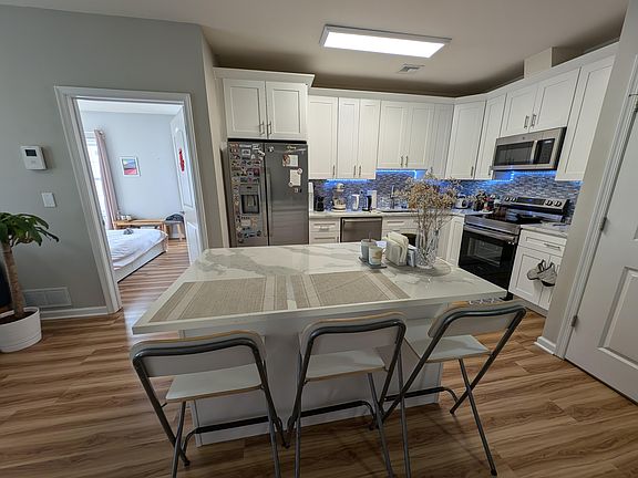 2nd image of 5808 Washington St APT 310