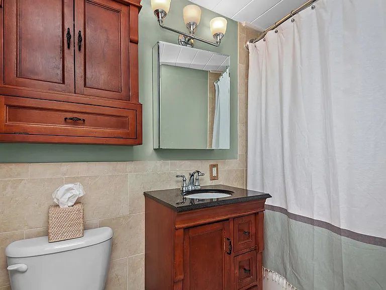 10 Washington St #2 — Photo 10