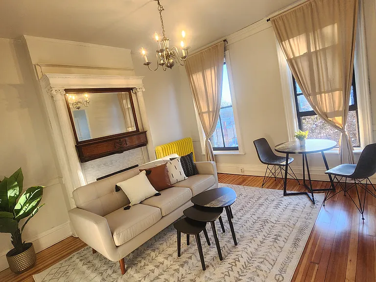 484 Madison Ave #2 — Photo 4