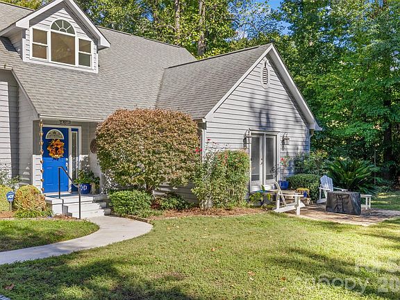 2nd image of 1326 Clifflure Ln